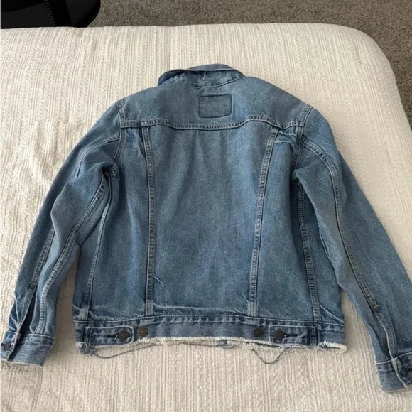 Levi's Light Blue Denim Jacket - Picture 5 of 5